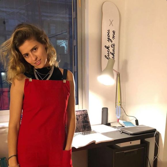 Meet your Posher, Sally - Picture 1 of 1